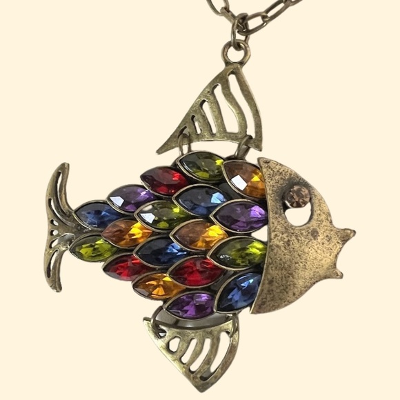 Vintage Bejeweled Fish Pendant Necklace 🎉2X Host Pick🎉 - Picture 4 of 7